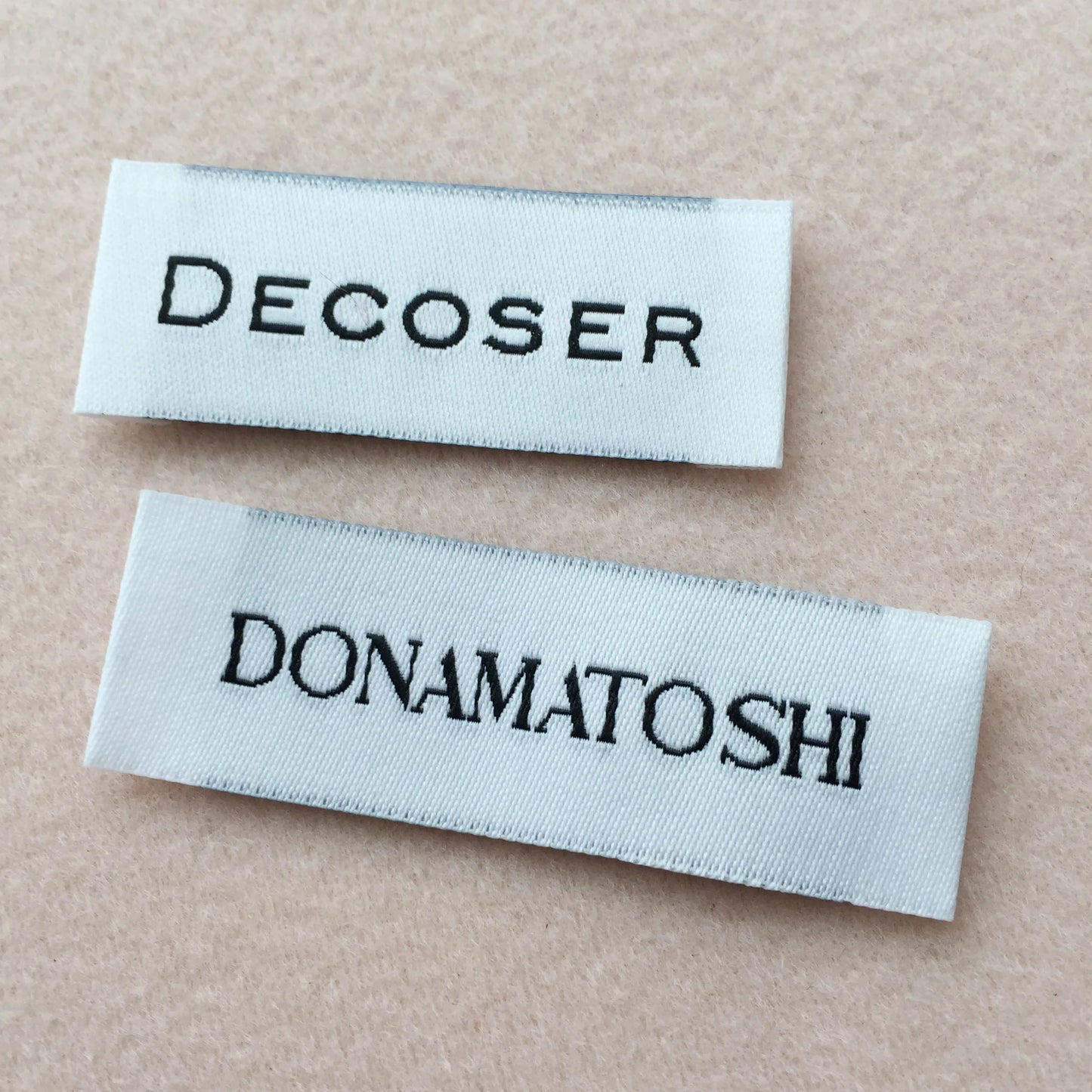 1000pcs/lot Custom Brand Name Clothing Woven Label Garment Fabric Label with Logo 2x5cm End Fold/Center Fold Hight Quality