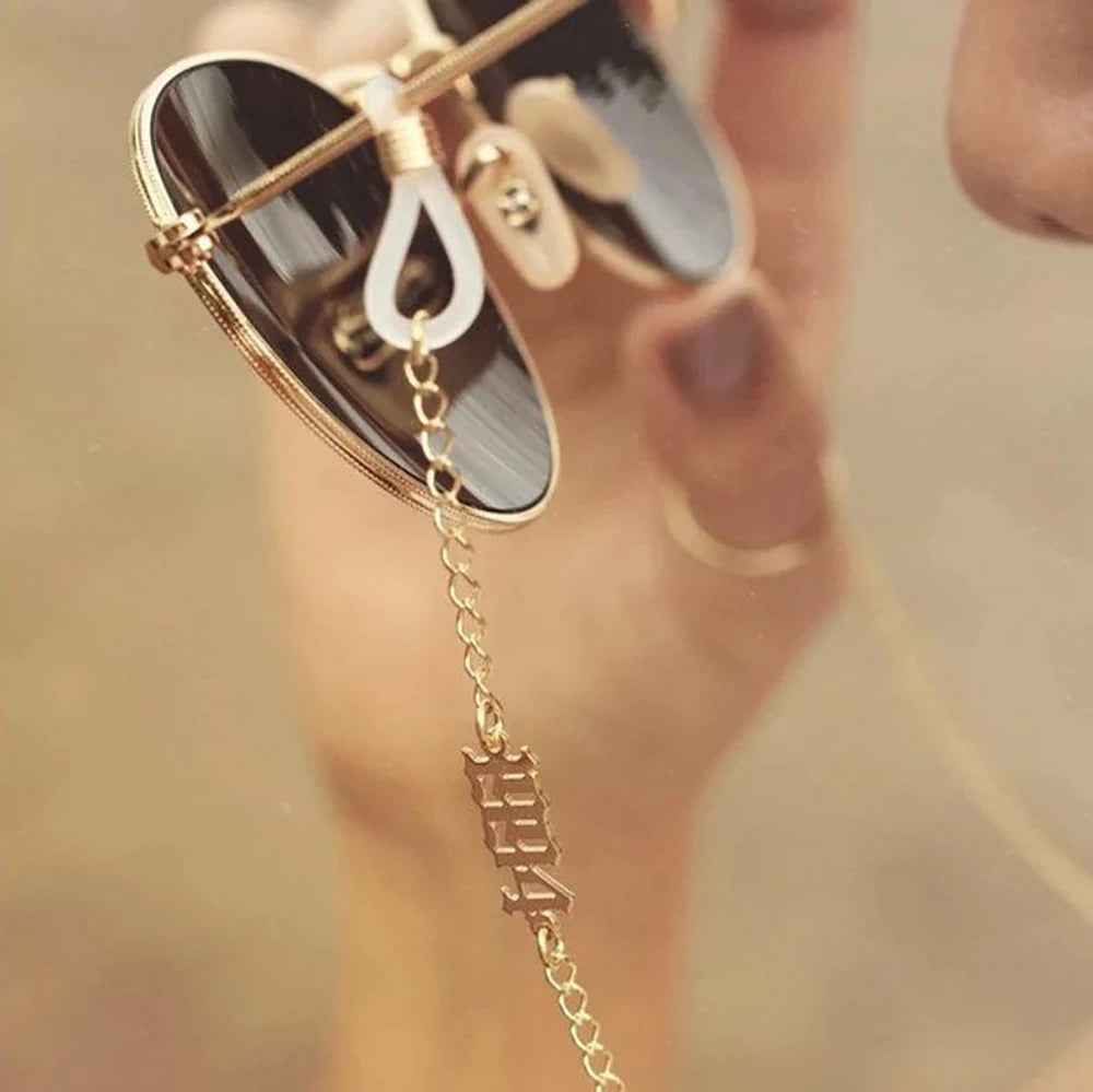 Mini-World 2022 nuevas gafas de sol cadenas adhesivas para mujeres joyería personalizada de acero inoxidable nombre personalizado gafas cadena cordón 