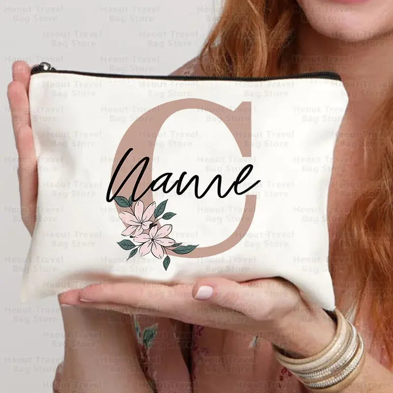 Bolsa de aseo personalizada con nombre personalizado, bolsa de maquillaje con inicial, necesidad de viaje para niños, estuche para lápices para escuela y oficina, regalo para profesores 