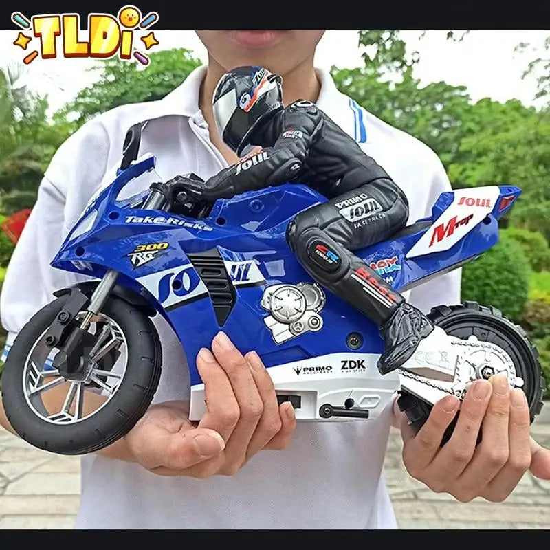 Motos RC de juguete para niños 1/6, coches RC de Motor eléctrico de alta velocidad, 4 canales, Control remoto, motocicleta de carreras, coche de derrape, modelo regalo 