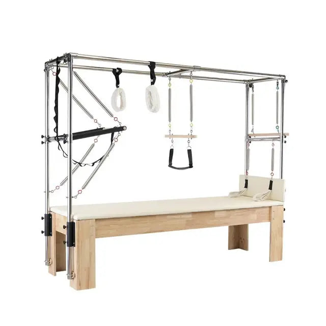 Pilates de calidad profesional que incluye Reformer Cadillac, silla de mesa Wunda, barril de escalera y corrector de columna. Estudio completo disponible 